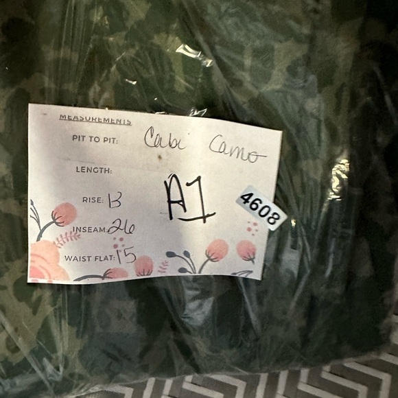 Cabi marathon woman’s green high rise camo quiet luxury old money legging MEDIUM - Picture 13 of 13